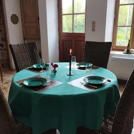 Chez Christiane Tatil Evi Saint-Léonard-des-Bois
